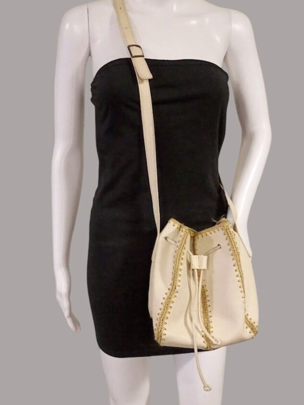 Nine West Vintage White Leather Drawstring Handbag With Braided Gold Stitching - Picture 1 of 16